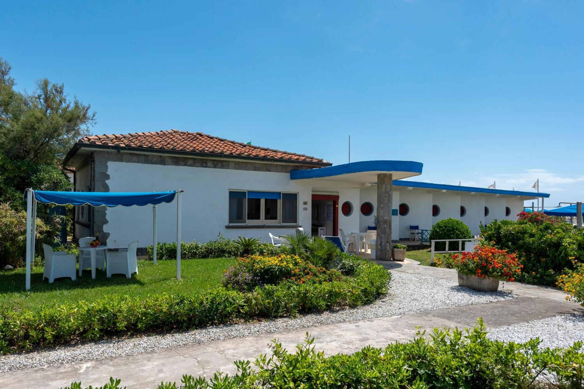 La Casina Del Pescatore On The Beach - Happy Rentals Marina di Pietrasanta Exterior foto