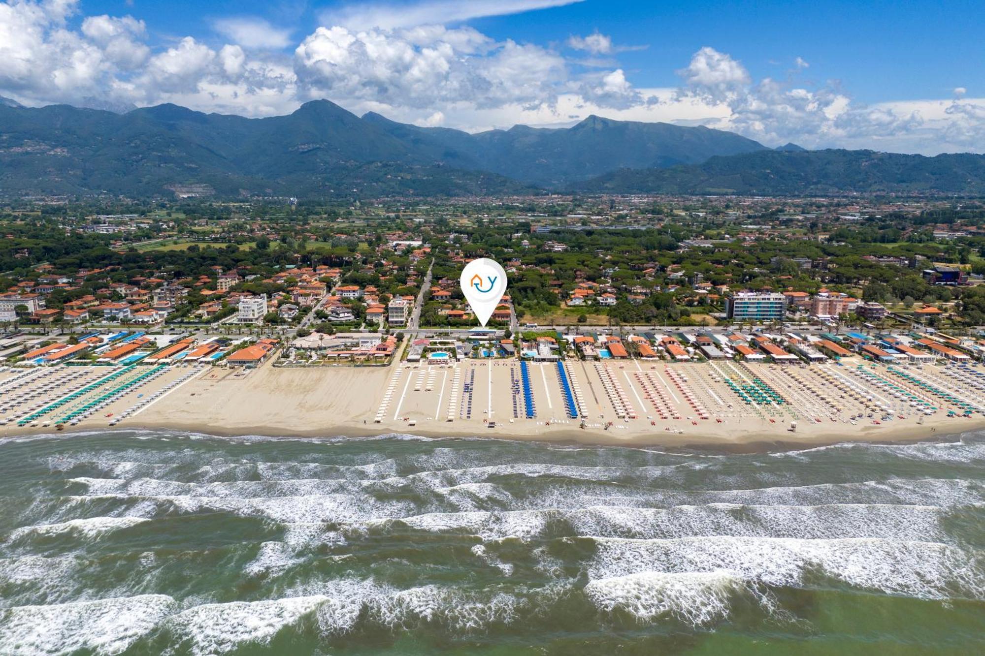 La Casina Del Pescatore On The Beach - Happy Rentals Marina di Pietrasanta Exterior foto