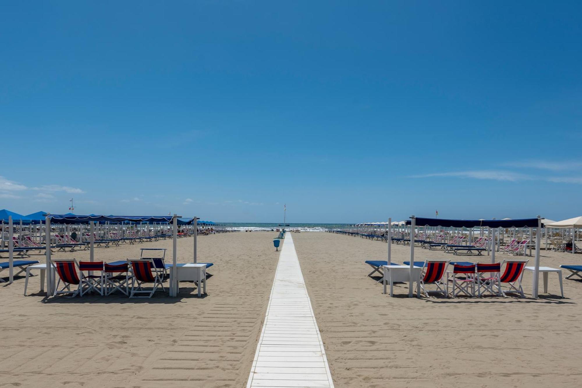 La Casina Del Pescatore On The Beach - Happy Rentals Marina di Pietrasanta Exterior foto