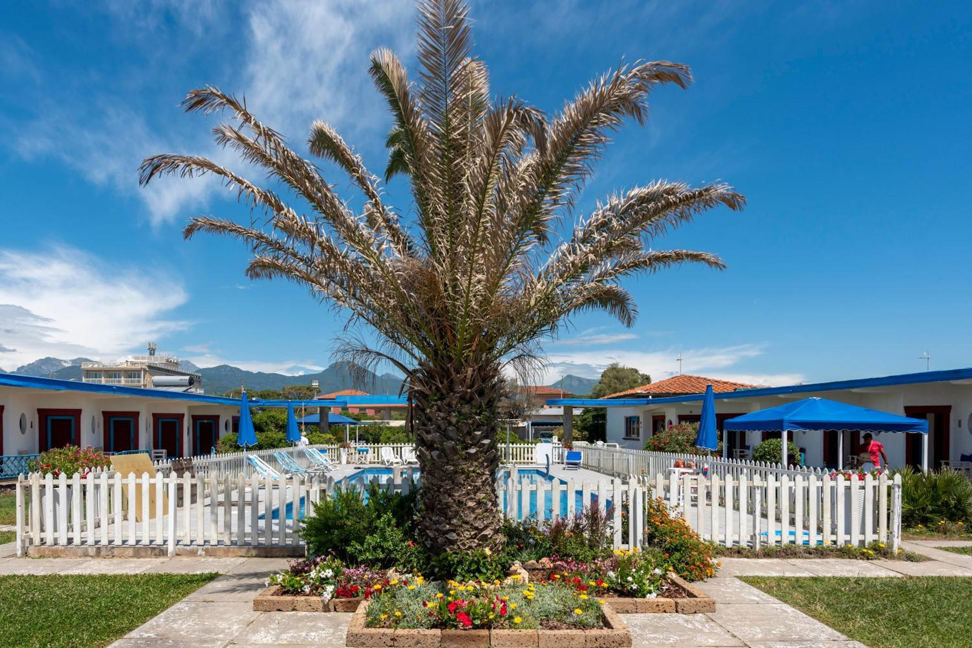 La Casina Del Pescatore On The Beach - Happy Rentals Marina di Pietrasanta Exterior foto