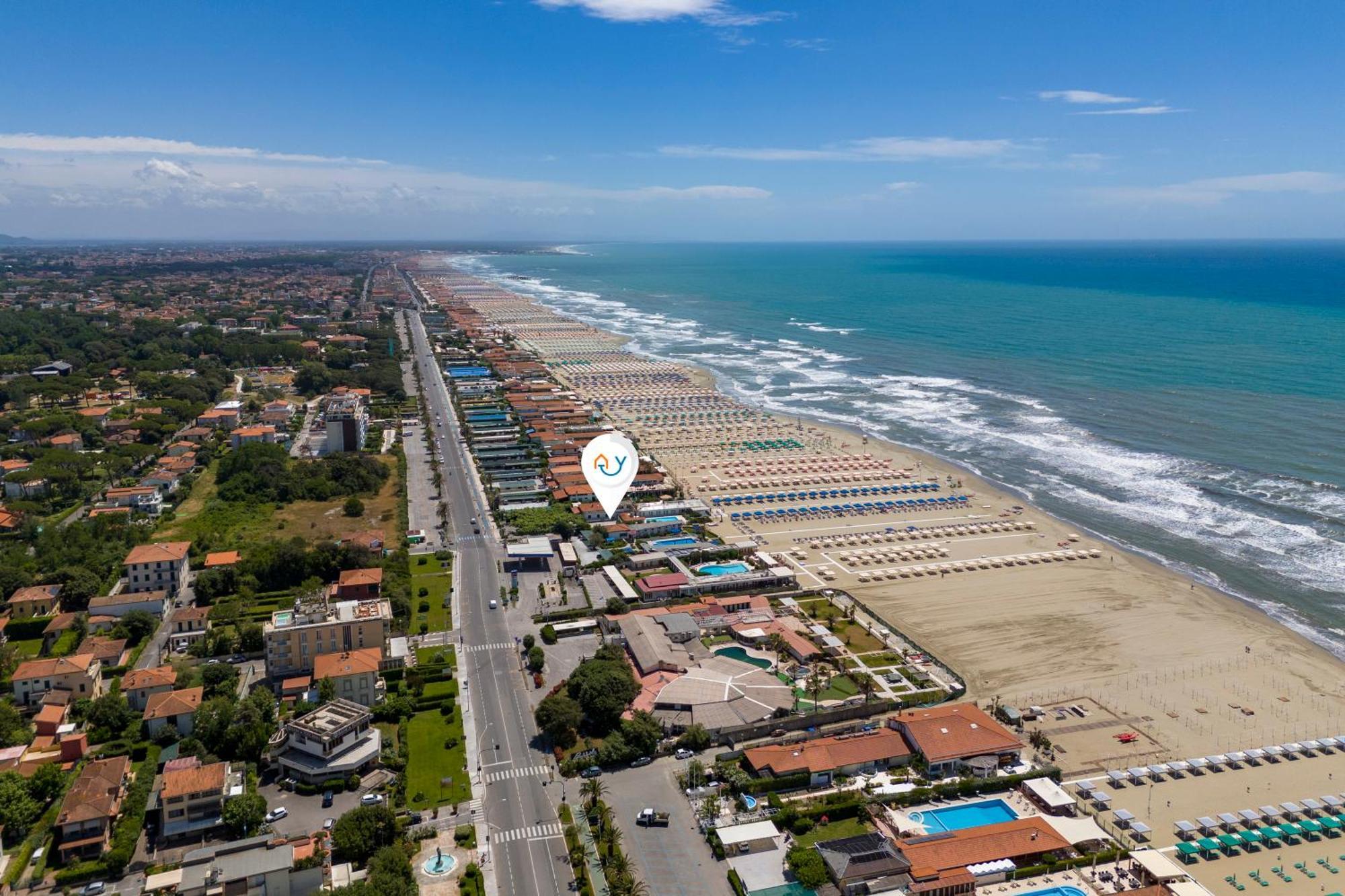 La Casina Del Pescatore On The Beach - Happy Rentals Marina di Pietrasanta Exterior foto